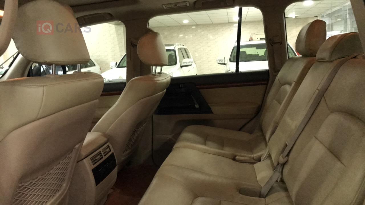 تۆیۆتا لاند کروزەر